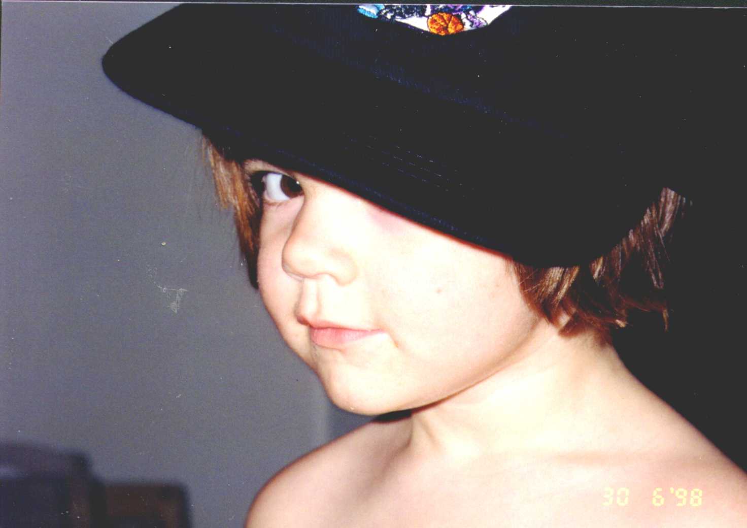 2001-03-jamiehat1.jpg